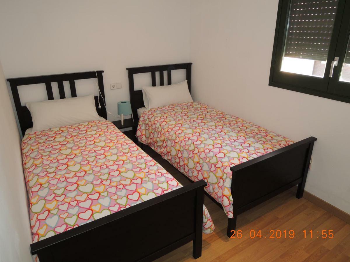Apartament Jasmine Apartment Besalú Екстериор снимка